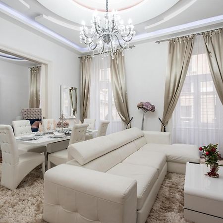 Opera Balkony Luxury Apartment With Free Parking Budapest Exterior foto
