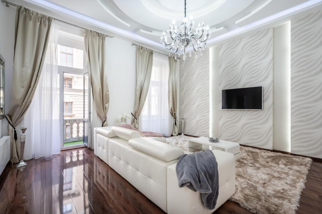 Opera Balkony Luxury Apartment With Free Parking Budapest Exterior foto