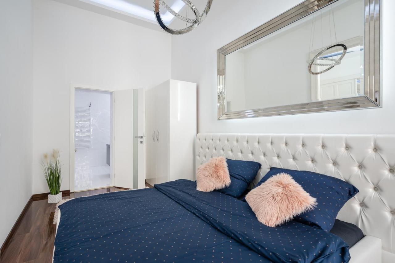 Opera Balkony Luxury Apartment With Free Parking Budapest Exterior foto