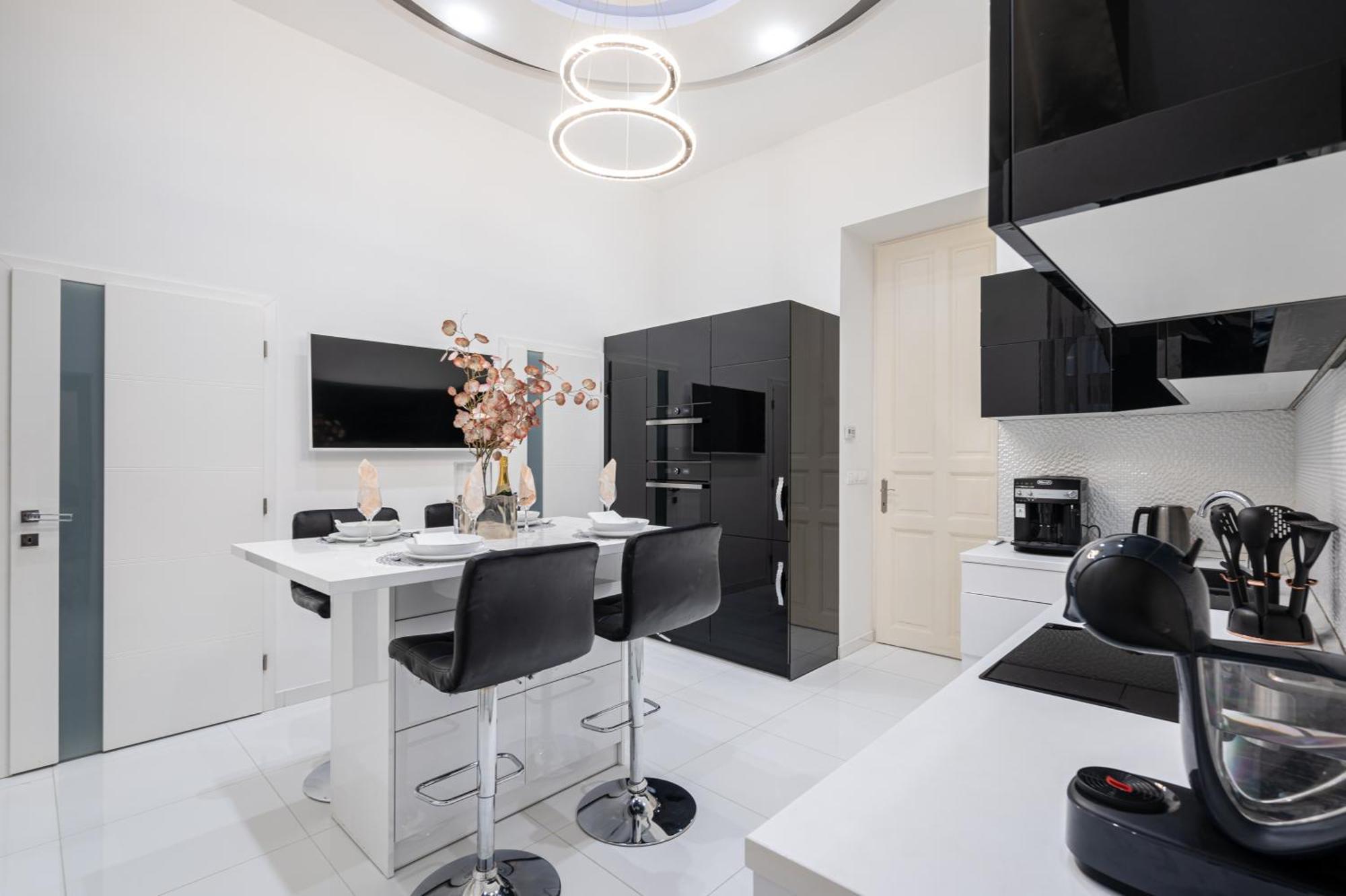 Opera Balkony Luxury Apartment With Free Parking Budapest Exterior foto