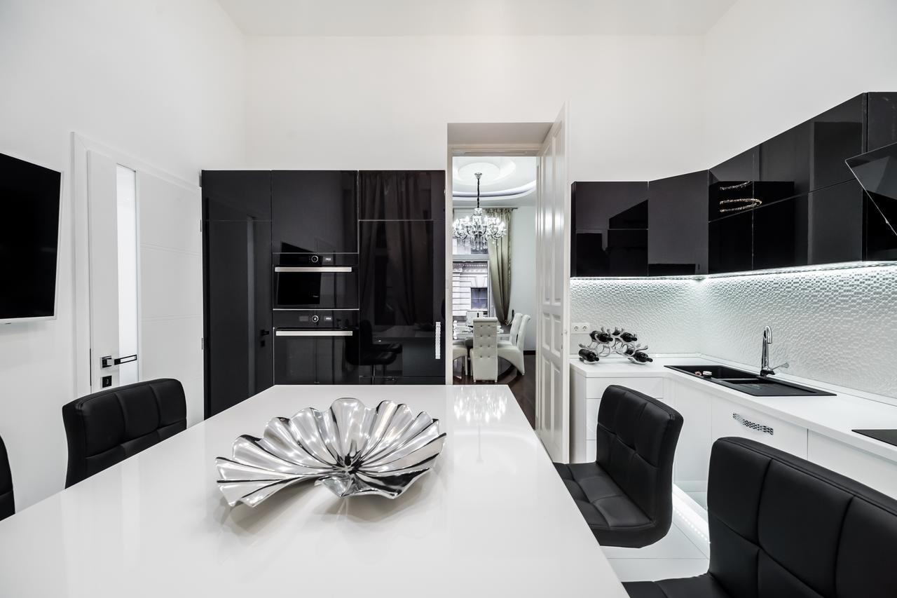 Opera Balkony Luxury Apartment With Free Parking Budapest Exterior foto